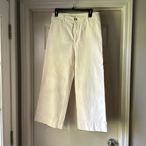 White HM capris